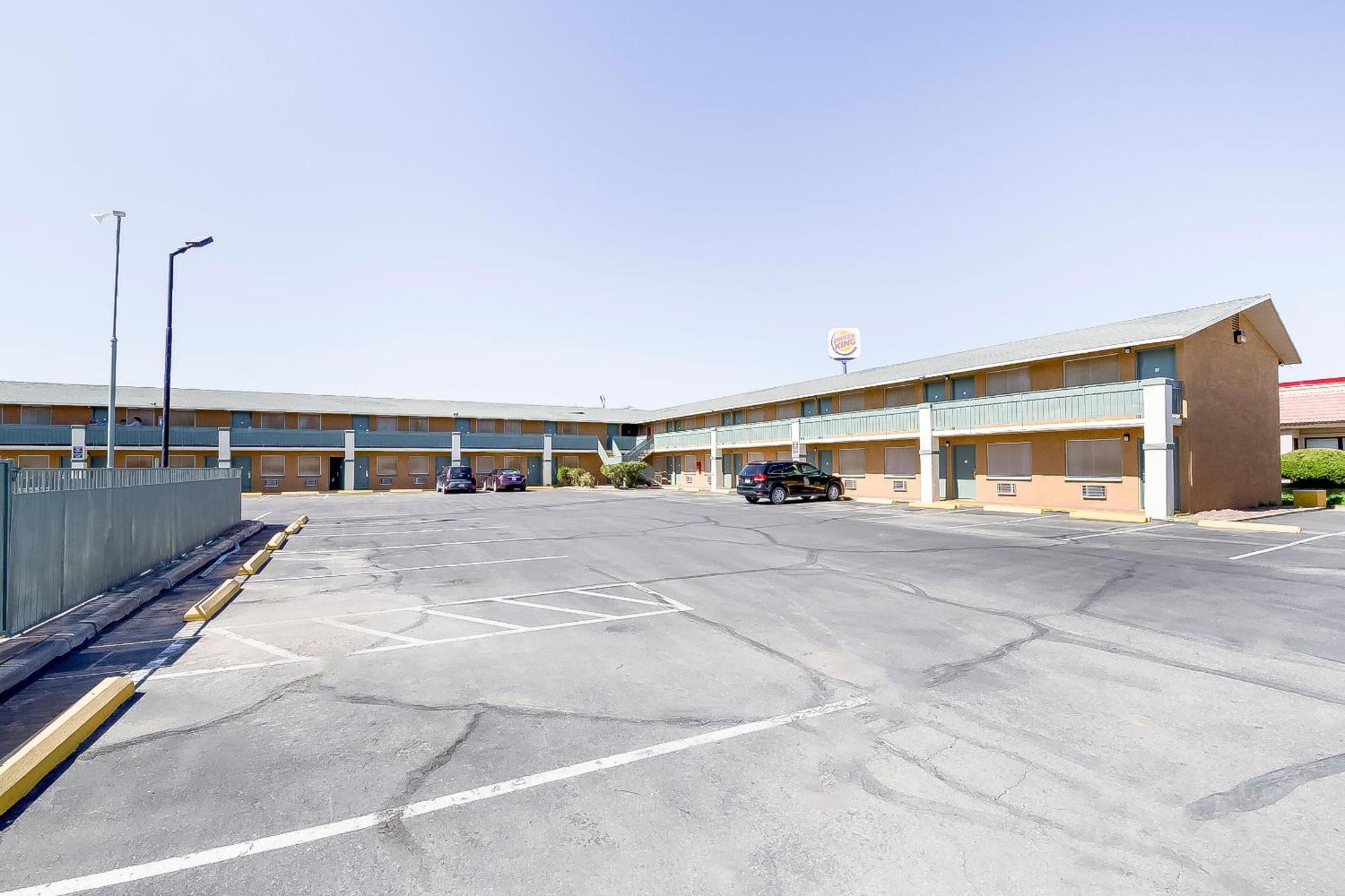 Oyo Hotel Eloy Casa Grande Near I-10 Exterior photo
