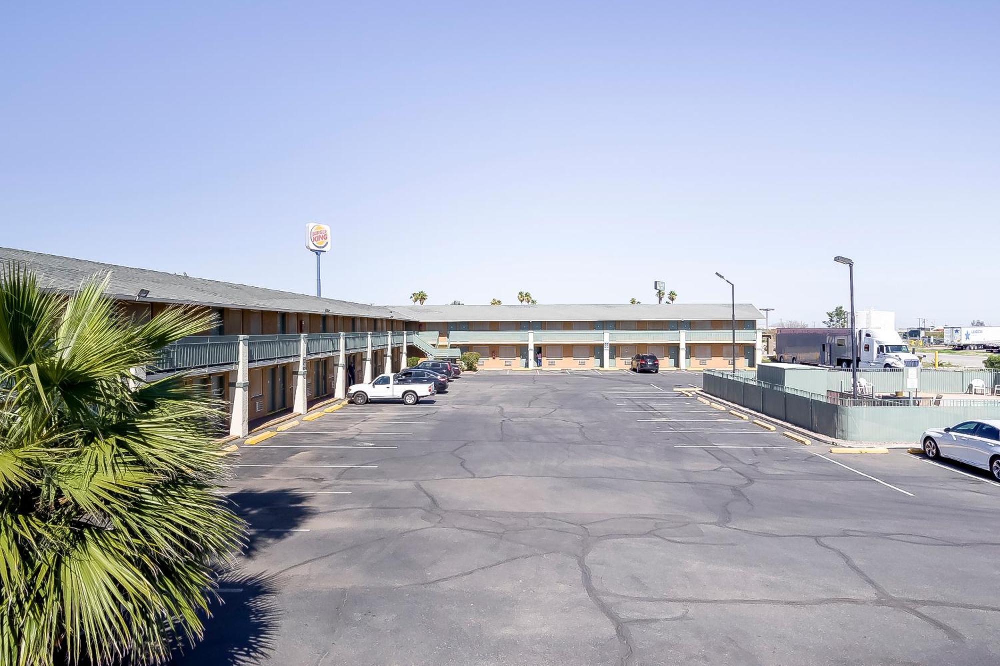 Oyo Hotel Eloy Casa Grande Near I-10 Exterior photo